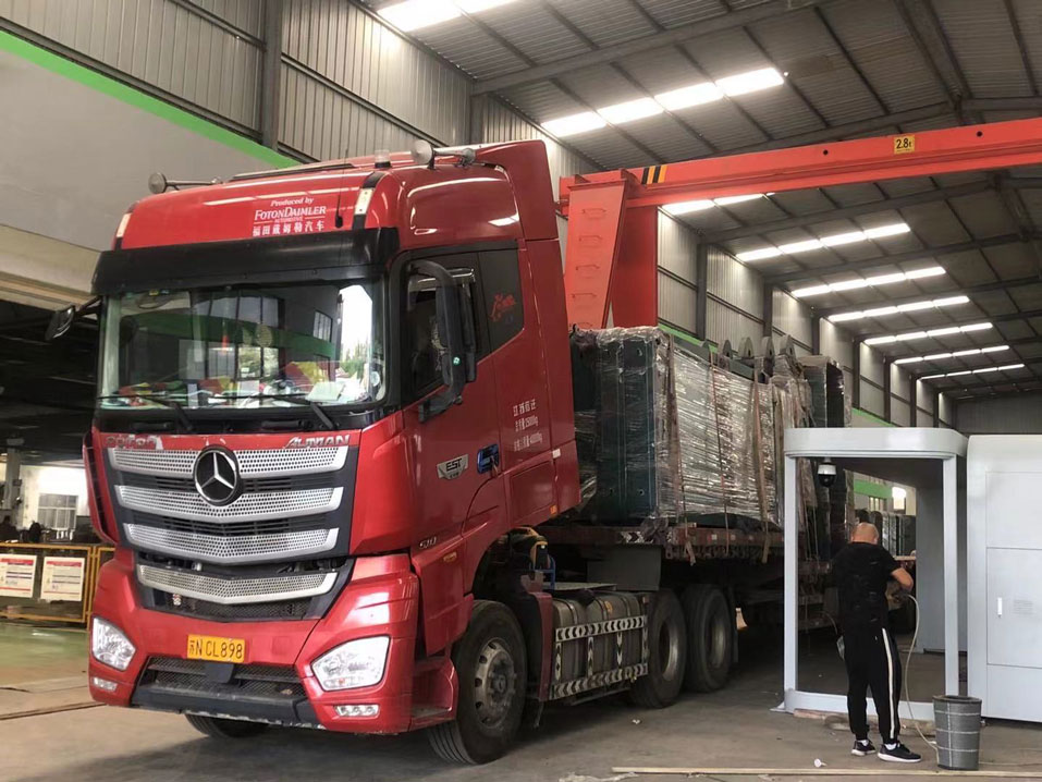 候車(chē)亭發(fā)貨圖 候車(chē)亭發(fā)貨圖