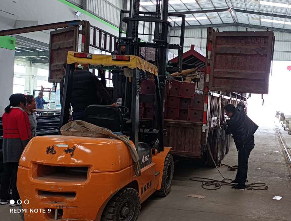 景德鎮(zhèn)公交候車亭發(fā)車案例 景德鎮(zhèn)公交候車亭發(fā)車案例